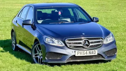 Usado Mercedes E350 AMG line 258 HP (189 kW) 2014 Cinzento Sedan