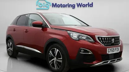 Begagnad Peugeot 3008 Allure 131 HK (96 kW) 2019 Röd SUV