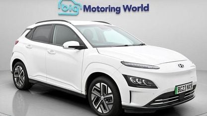 Gebraucht Hyundai Kona Premium 150 kW (204 PS) 2022 Weiß SUV