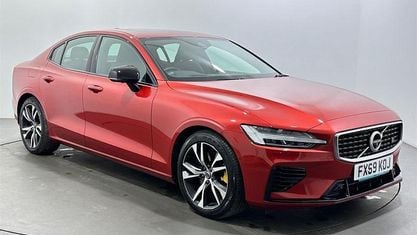Begagnad Volvo S60 R-Design 390 HK (286 kW) 2020 Röd Sedan