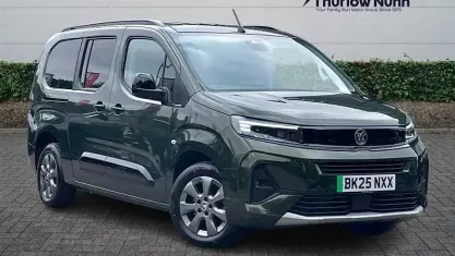 Used Vauxhall Combo Ultimate 100 kW (136 HP) 2025 Green MPV