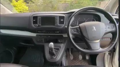 Usado Peugeot Traveller Allure 150 HP (110 kW) 2020 Monovolume