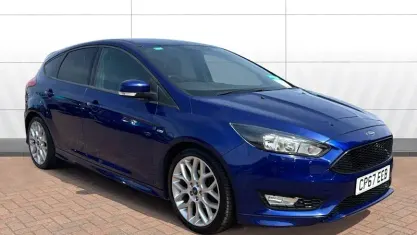 Used Ford Focus ST-Line 125 HP (91 kW) 2016 Blue Hatchback