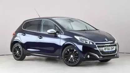 Używany Peugeot 208 Allure Premium 82 KM (60 kW) 2018 Hatchback