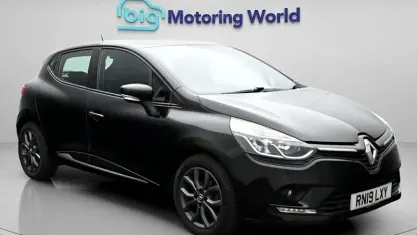 Used Renault Clio IV Play 76 HP (55 kW) 2019 Black Hatchback