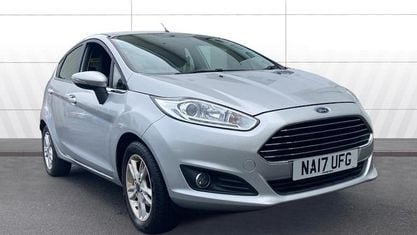 Second-hand Ford Fiesta Zetec 82 CP (60 kW) 2017 Argintiu Hatchback