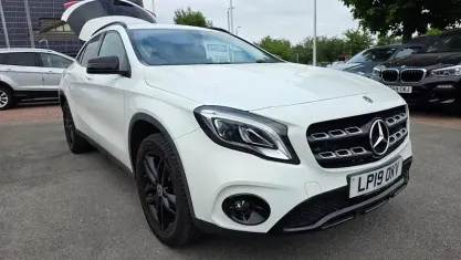 Used Mercedes GLA180 Urban 122 HP (89 kW) 2019 White SUV