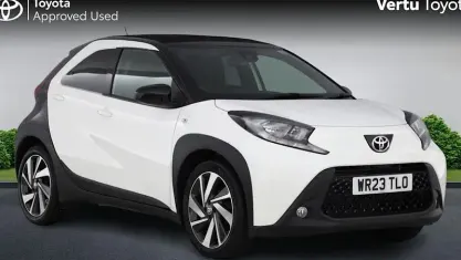Used Toyota Aygo X 72 HP (52 kW) 2023 White SUV