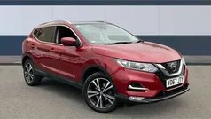 Red Used 2017 Nissan Qashqai N-Connecta SUV | £9,112 (Good price)