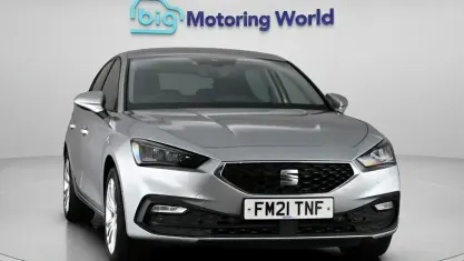 Used Seat Leon SE Dynamic 110 HP (80 kW) 2021 Silver Hatchback