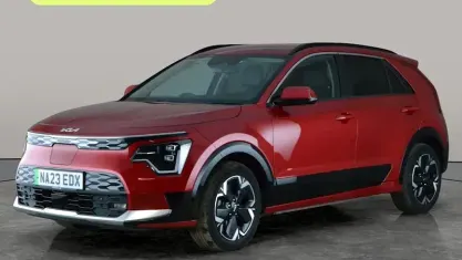 Begagnad Kia Niro 150 kW (204 HK) 2024 SUV