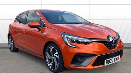 Used Renault Clio V RS Line 140 HP (102 kW) 2022 Orange Hatchback