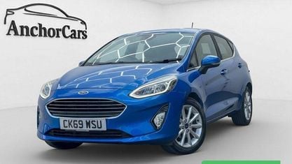 Używany Ford Fiesta Titanium 101 KM (74 kW) 2019 Niebieski Hatchback