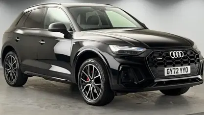 Used Audi Q5 Comfort 204 HP (150 kW) 2022 Mythos black metallic/mythos black metallic SUV