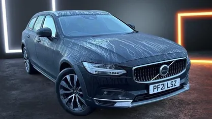 Used Volvo V90 CC 250 HP (183 kW) 2021 Black Estate