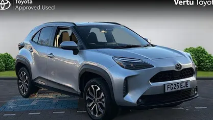 Used 2025 Toyota Yaris Hybrid Design Estate | £23,171 (Fair price)