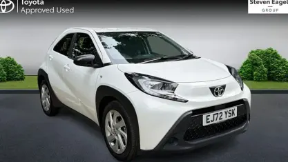 Used Toyota Aygo X PURE 72 HP (52 kW) 2025 SUV