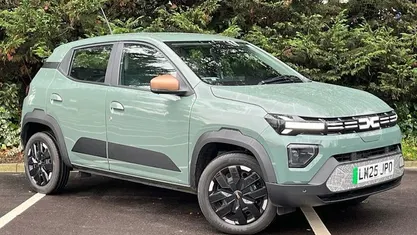 Used 2025 Dacia Spring Extreme Hatchback | £11,358 (Fair price)