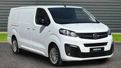 Used Vauxhall Vivaro S 101 HP (74 kW) 2023 White MPV