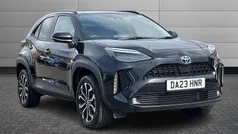 Black Used 2023 Toyota Yaris Cross Design SUV | £22,895 (Fair price)