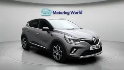 Used Renault Captur Techno 145 HP (106 kW) 2023 Grey/black SUV