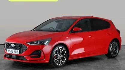 Used Ford Focus ST-Line X 125 HP (91 kW) 2023 Red Hatchback