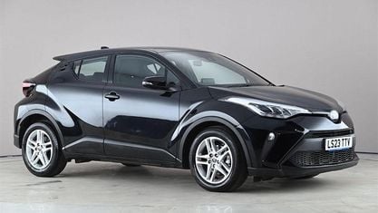 Używany Toyota C-HR 122 KM (89 kW) 2023 Czarny SUV