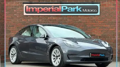 Używany Tesla Model 3 Long Range AWD 258 kW (351 KM) 2023 Sedan/Limuzyna