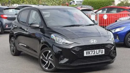 Gebraucht Hyundai i10 Premium 84 PS (61 kW) 2023 Kleinwagen