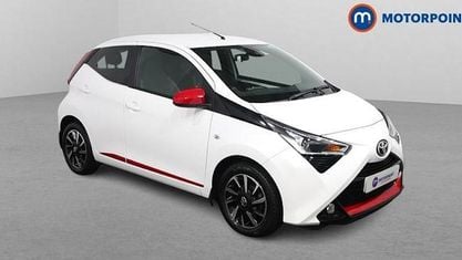 Second-hand Toyota Aygo Trend 72 CP (52 kW) 2021 Alb Hatchback