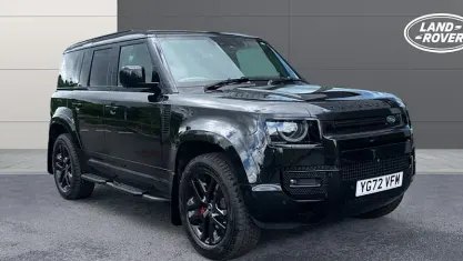 Used Land Rover Defender 249 HP (183 kW) 2023 SUV