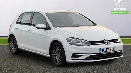 Used 2017 VW Golf VII SE Hatchback | £10,699 (Fair price)