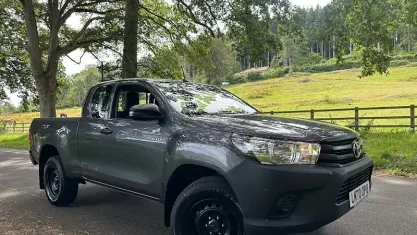 Used Toyota HiLux Active 150 HP (110 kW) 2020 Pickup