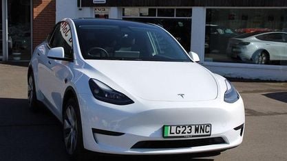 Begagnad Tesla Model Y RWD 219 kW (299 HK) 2023 Vit SUV