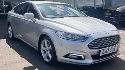 Used Ford Mondeo Titanium 180 HP (132 kW) 2017 Silver Hatchback