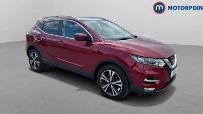 Used Nissan Qashqai N-Connecta 140 HP (102 kW) 2019 Red SUV
