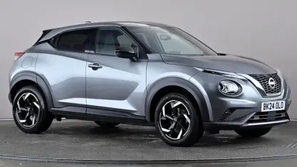 Used Nissan Juke N-Connecta 114 HP (83 kW) 2023 Grey SUV