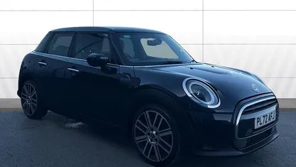 Used Mini Cooper Exclusive 136 HP (100 kW) 2022 Hatchback