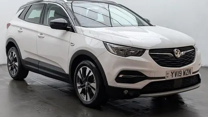 White Used 2019 Vauxhall Grandland X Sport SUV | £9,650 (Good price)