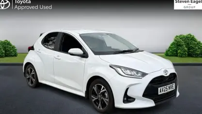 Used Toyota Yaris Design 116 HP (85 kW) 2025 White Hatchback
