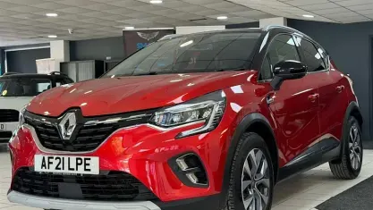Used Renault Captur Version S 131 HP (96 kW) 2021 Red SUV