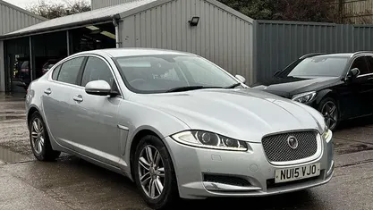 Silver Used 2015 Jaguar XF Luxury Sedan | £5,995 (Good price)