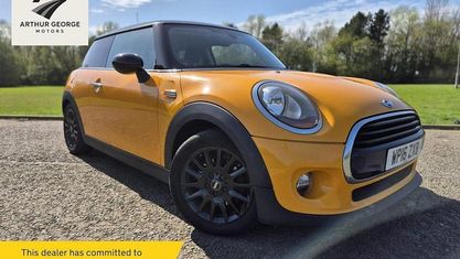Używany Mini Cooper Hatch 136 KM (100 kW) 2017 Hatchback