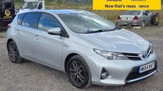 Silver Used 2014 Toyota Auris Hybrid Plus Hatchback | £7,980 (Fair price)