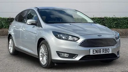 Used Ford Focus Zetec 101 HP (74 kW) 2017 Silver Hatchback
