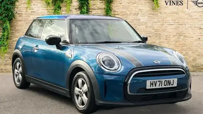 Used Mini Cooper Classic 136 HP (100 kW) 2021 Blue Hatchback