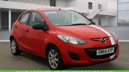 Used Mazda 2 75 HP (55 kW) 2014 Red Hatchback