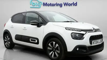 Used Citroën C3 PureTech 83 HP (61 kW) 2024 White Hatchback