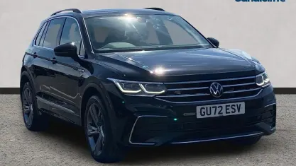 Usado VW Tiguan R-line Edition 150 HP (110 kW) 2022 Preto SUV