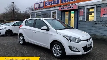 White Used 2014 Hyundai i20 Active Hatchback | £4,295 (Fair price)